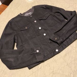 Collarless denim jacket